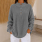 Damski sweter typu Henley z dzianiny waflowej